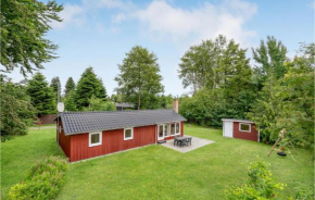 3 Bedroom Beautiful Home In Væggerløse Bogø By